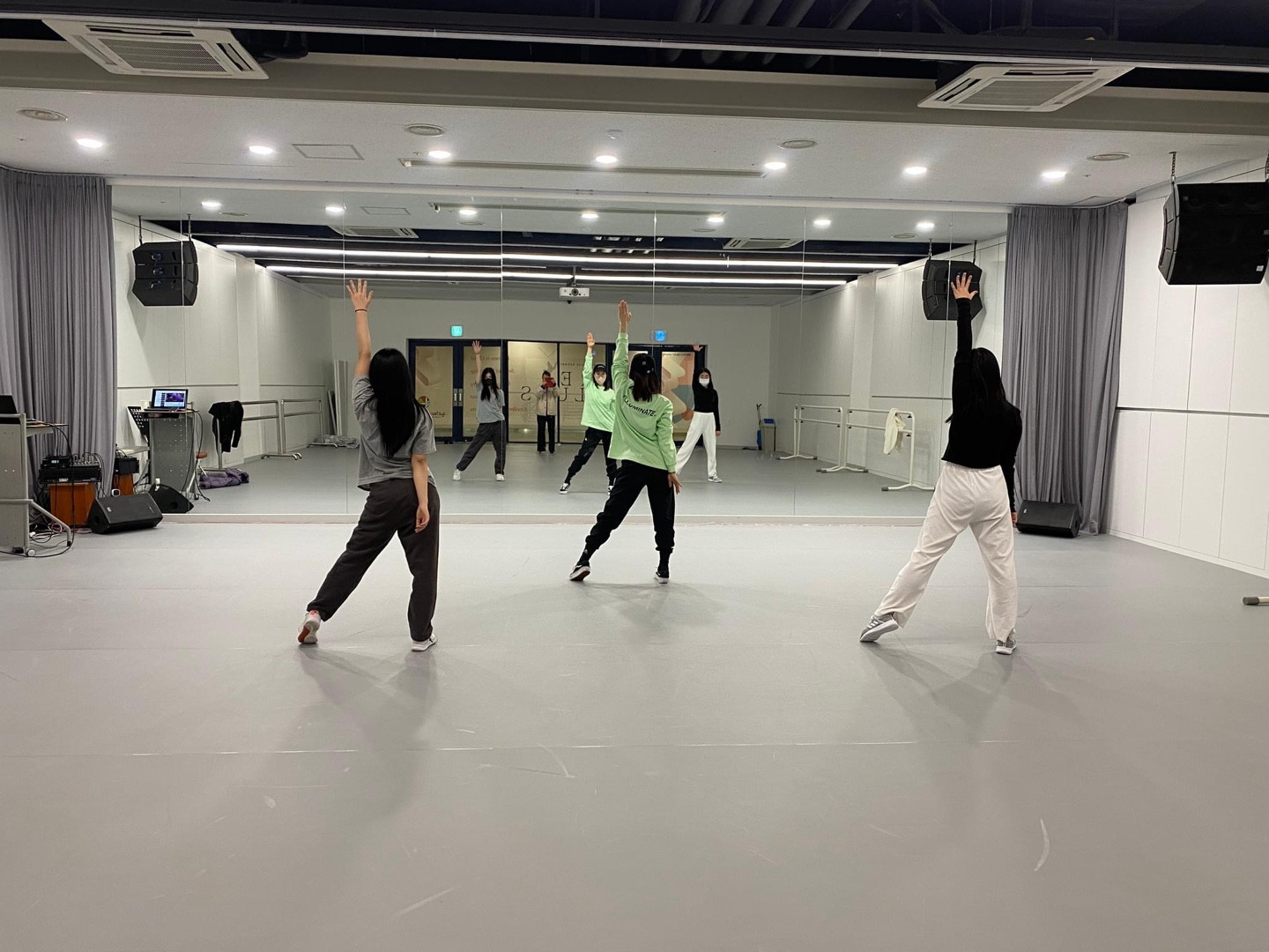 K-POP Dance Class